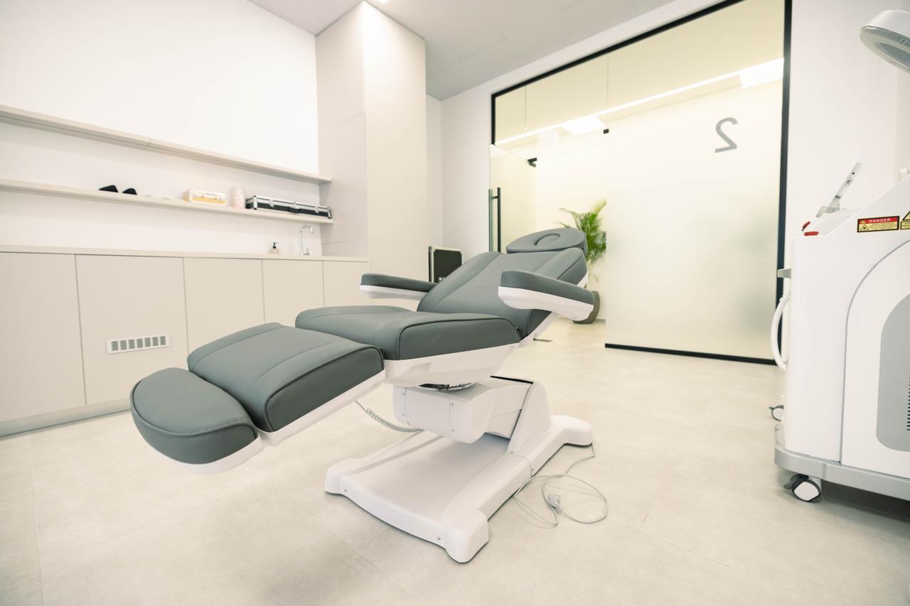 Luxurious treatment room at American Beauty Clinic
